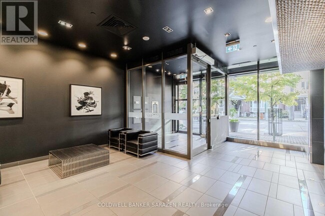 Building Photo - 224 Lyon St. N