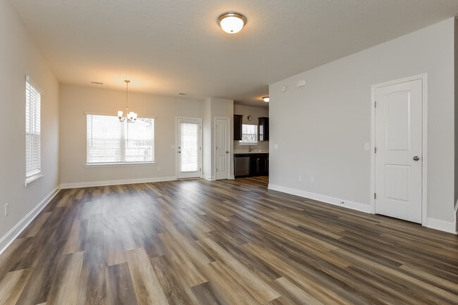 Building Photo - 118 Chaffseed Cir