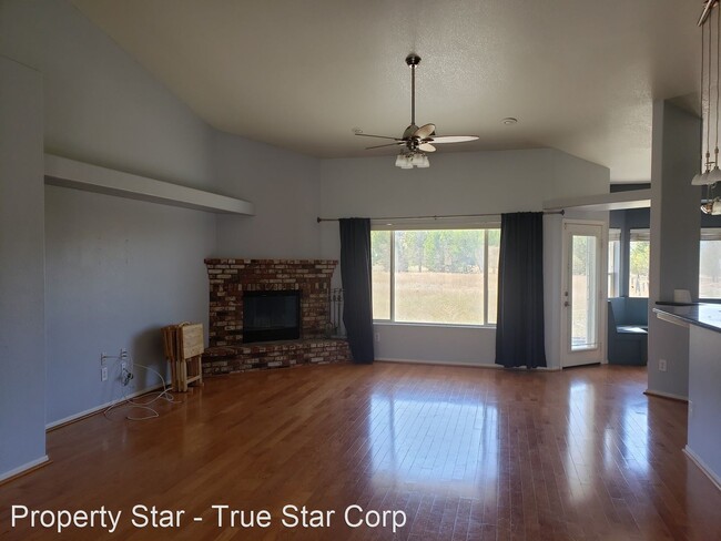 Building Photo - 4 br, 3 bath House - 23521 Lakeview Dr