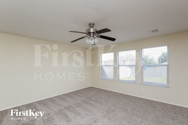 Foto del edificio - 3824 Bandera Ranch Rd