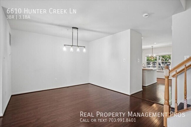 Foto del edificio - 6610 Hunter Creek Ln