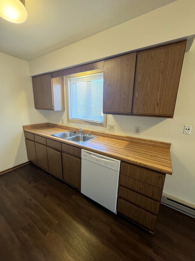 Foto del edificio - 6740 Jacobs Way