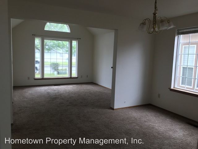 Building Photo - 6112 Thornbury Ct SE
