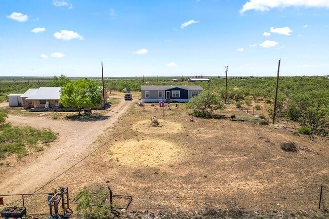 Foto del edificio - 300 Reed Rd