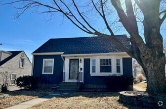 Building Photo - 1115 Berg Pl