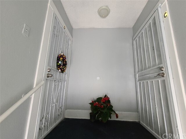 Foto del edificio - 1432 Cherry Ave