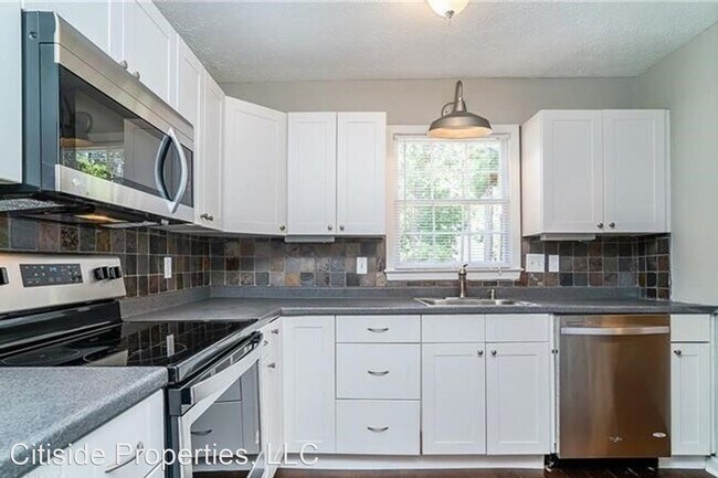 Building Photo - 2 br, 2.5 bath House - 567 Wedgewood Dr