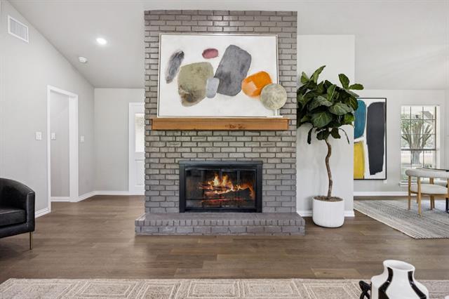 Building Photo - 10 Chisholm Trail