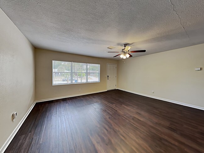 Building Photo - 1353 Woodbine St