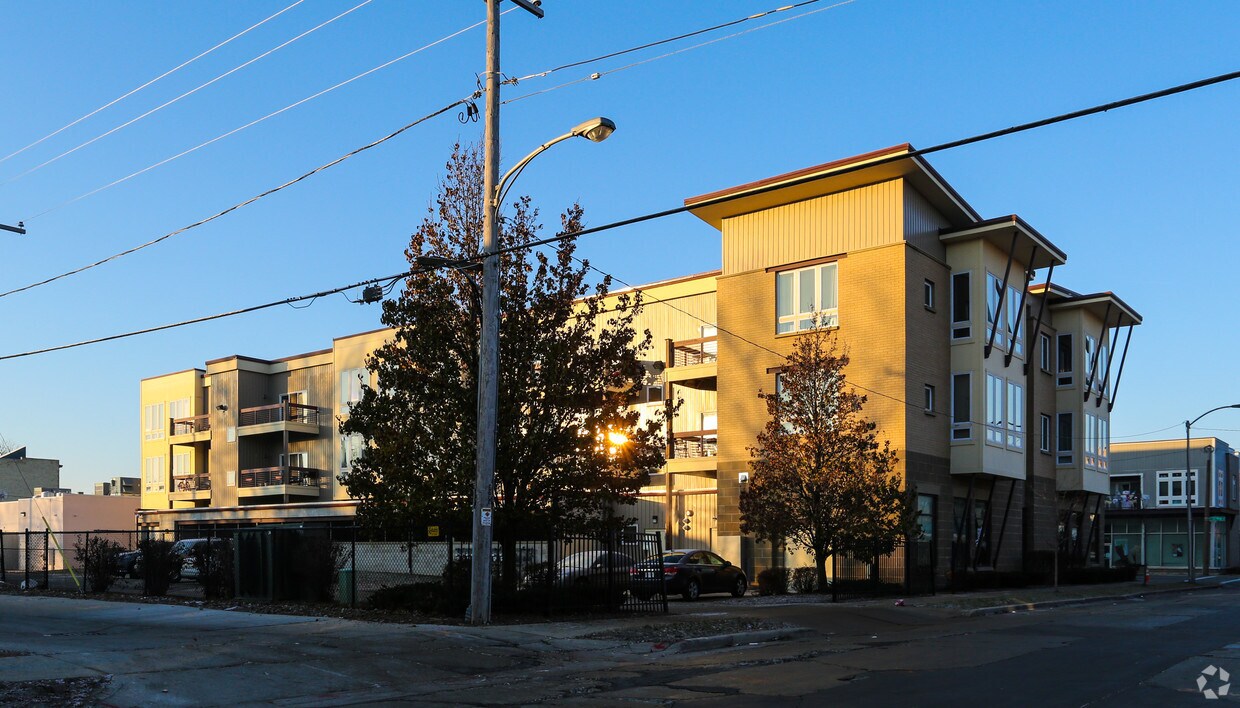 Foto del edificio - King Drive Commons