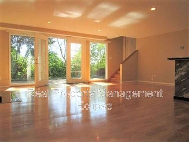 Foto del edificio - 533 157th Ave SE