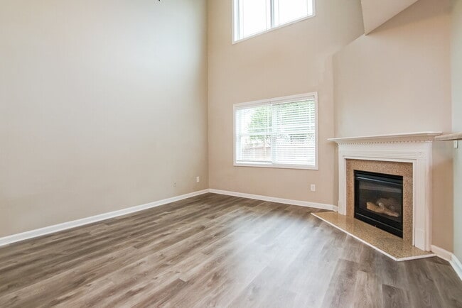 Building Photo - 56 Killington Dr