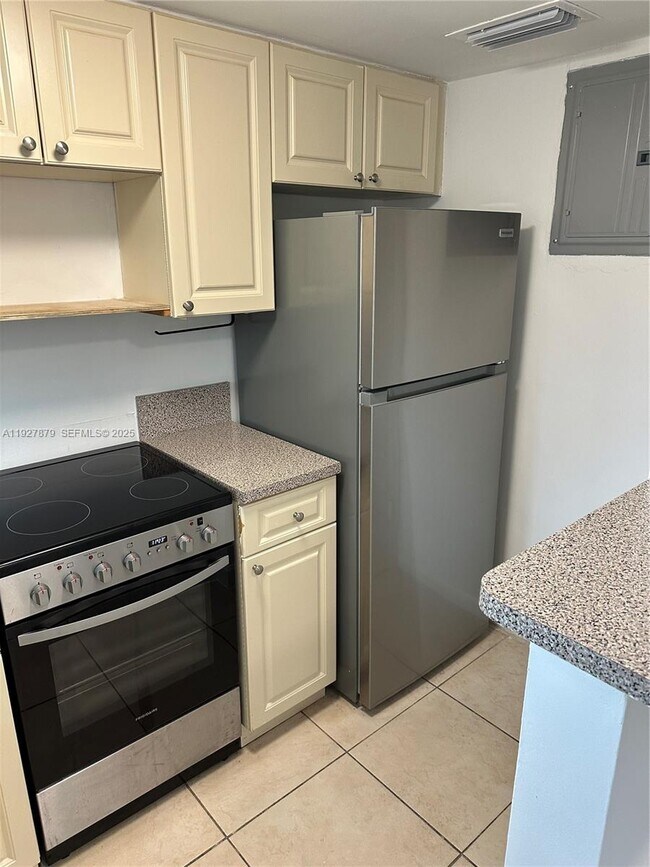 Foto del edificio - 1514 Salzedo St