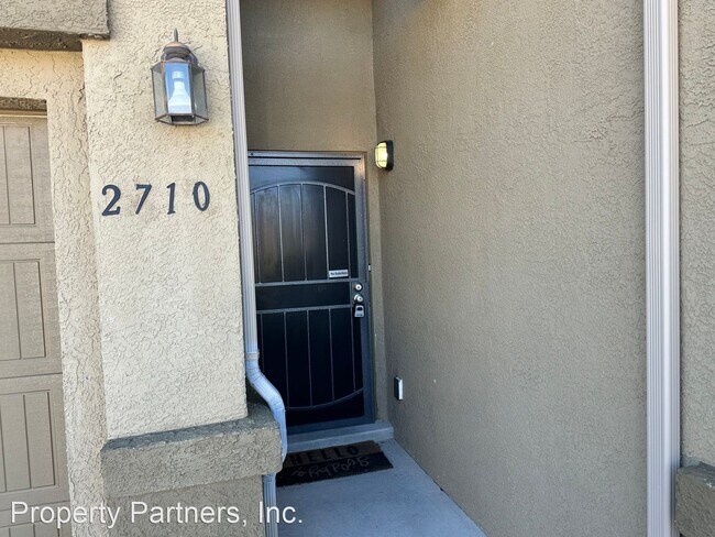 Building Photo - 4 br, 2 bath House - 2710 Camacho Rd. SE