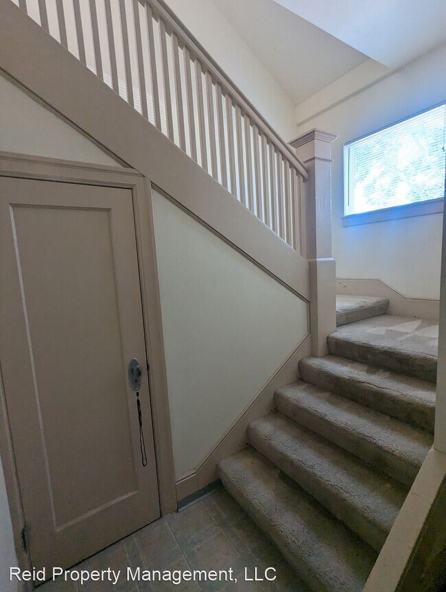 Building Photo - 2 br, 1 bath House - 1417 1/2 Burwell Street