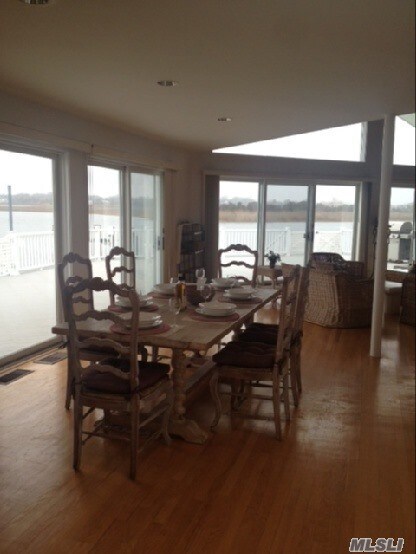 Building Photo - 152 Dune Rd