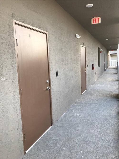 Foto del edificio - 4700 NW 84th Ave