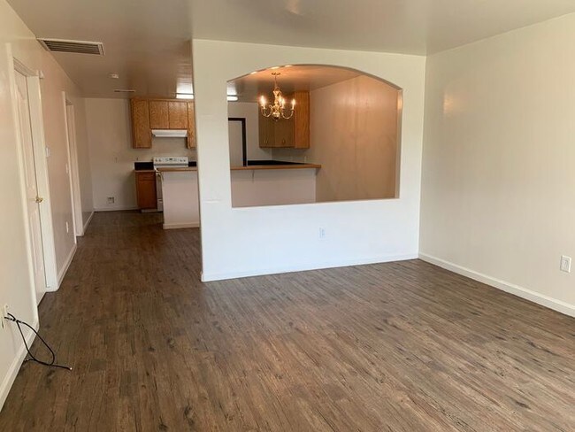 Foto del edificio - Charming 2 bed, 2 bath apartment for Rent!