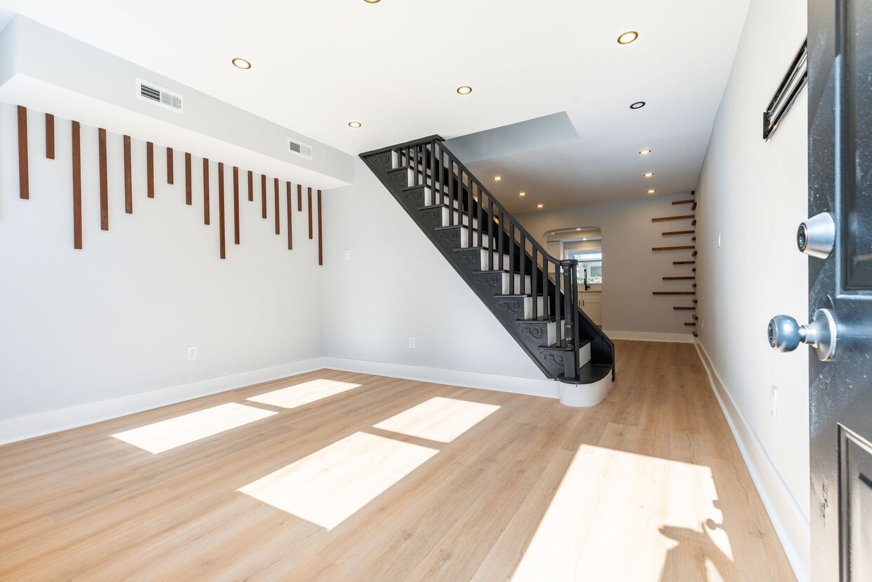 Newly Renovated 2-Bedroom 1-Bathroom Home ... - Newly Renovated 2-Bedroom 1-Bathroom Home ...