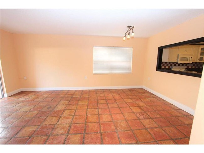 Foto del edificio - 11261 N Kendall Dr