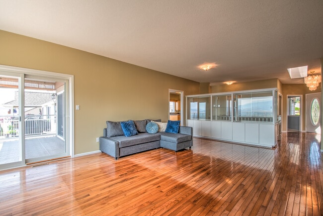 Building Photo - 308 Marmot Ct