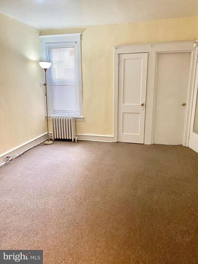 444 W Spencer St Unit 1, Philadelphia, PA 19120 Room for Rent in