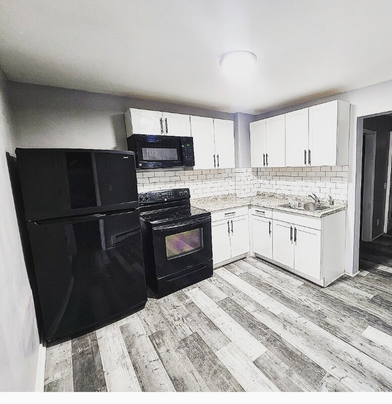 174 W Parmenter St Unit 1, Newburgh, NY 12550 Room for Rent in