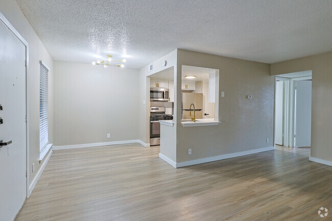 Interior Photo - Miller Square & Spanish Trails