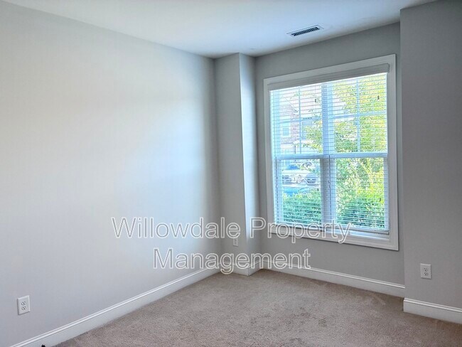 Foto del edificio - 1309 Little Hills Dr