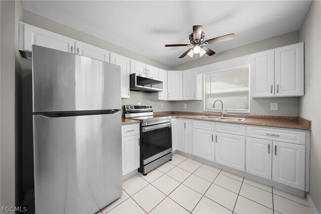 Foto del edificio - 4339 Mariner Rd