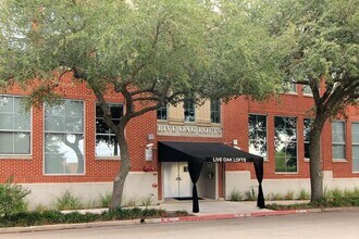 Building Photo - 1312 Live Oak St