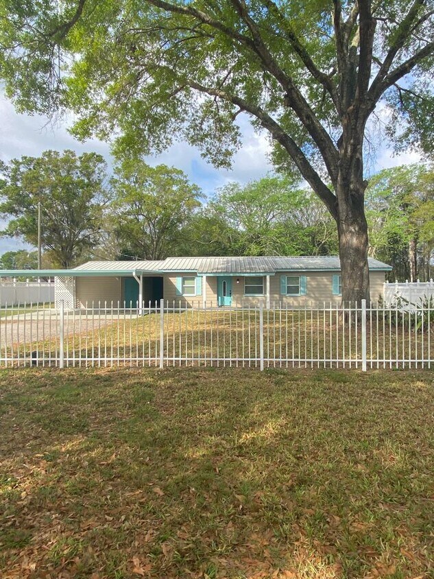 Foto principal - 14830 Shaw Rd