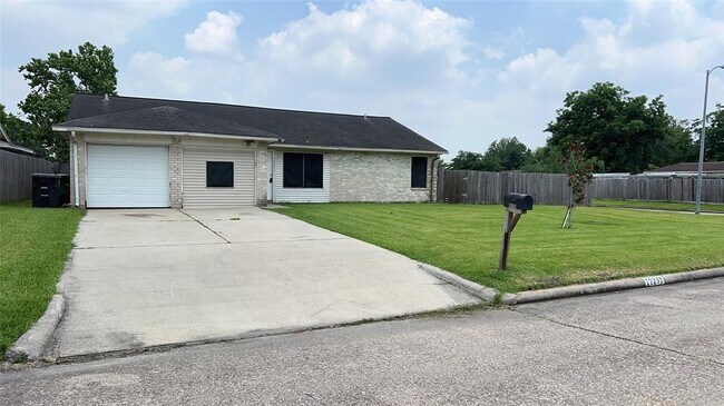 Building Photo - 12231 New Brunswick Dr