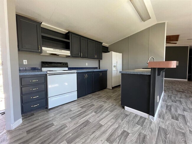 Foto del edificio - 27951 Hickory Dr