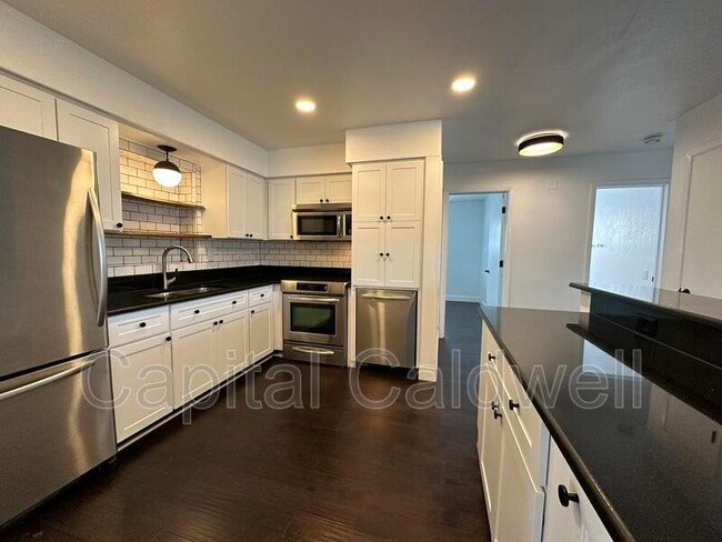 Building Photo - 1451 San Diego Dr