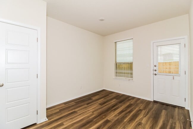 Building Photo - 259 Cobb Br Dr