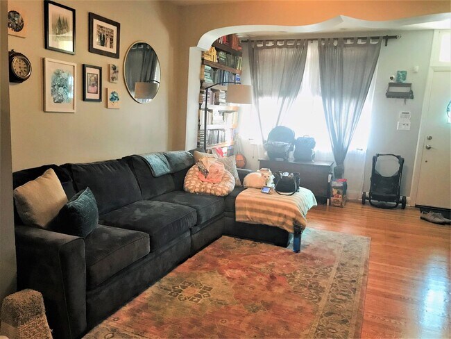 Foto del edificio - Gorgeous 3-Bed Townhome in Whitman! Available mid-July!