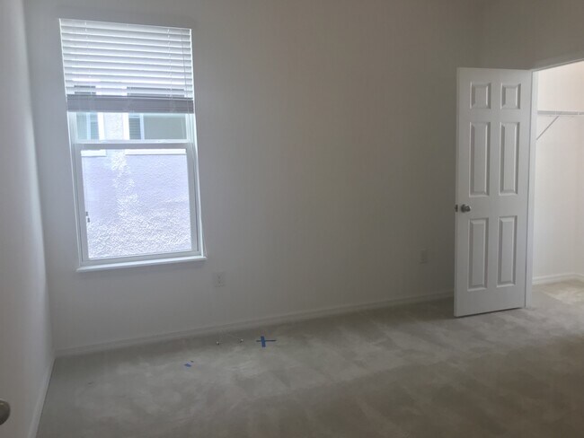Building Photo - 4 Bedroom at Westside Village Heart of Win...