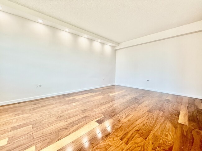 Foto del edificio - 875 Boynton Ave
