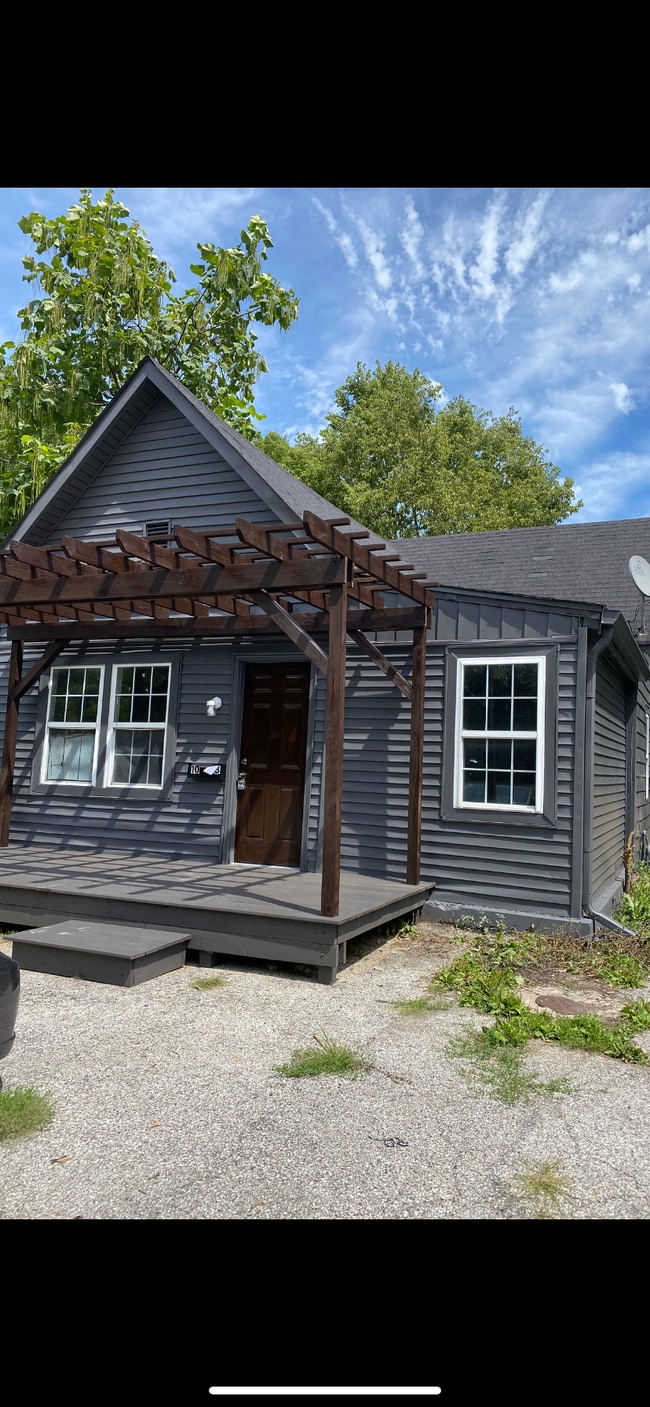 Foto del edificio - 1033 N Belmont Ave