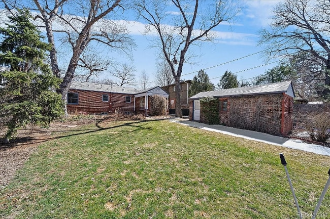 Photo - 761 Newport St House