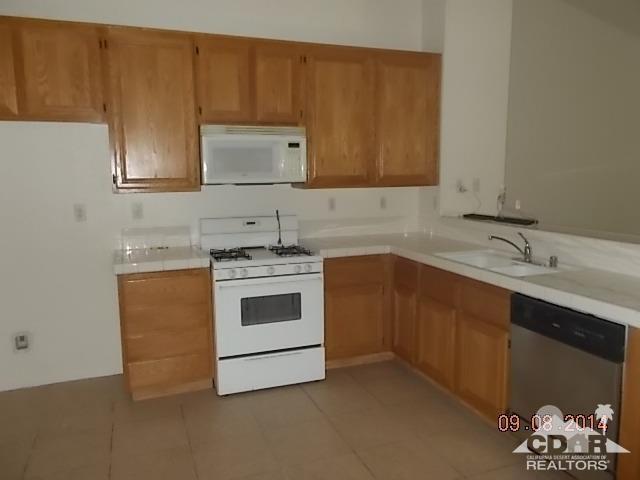 Building Photo - 13905 Hermano Way