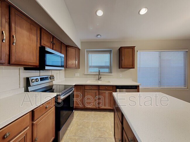 Foto del edificio - 44824 W Woody Rd