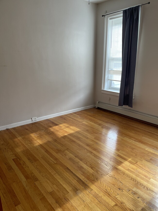 Building Photo - 548 79th St