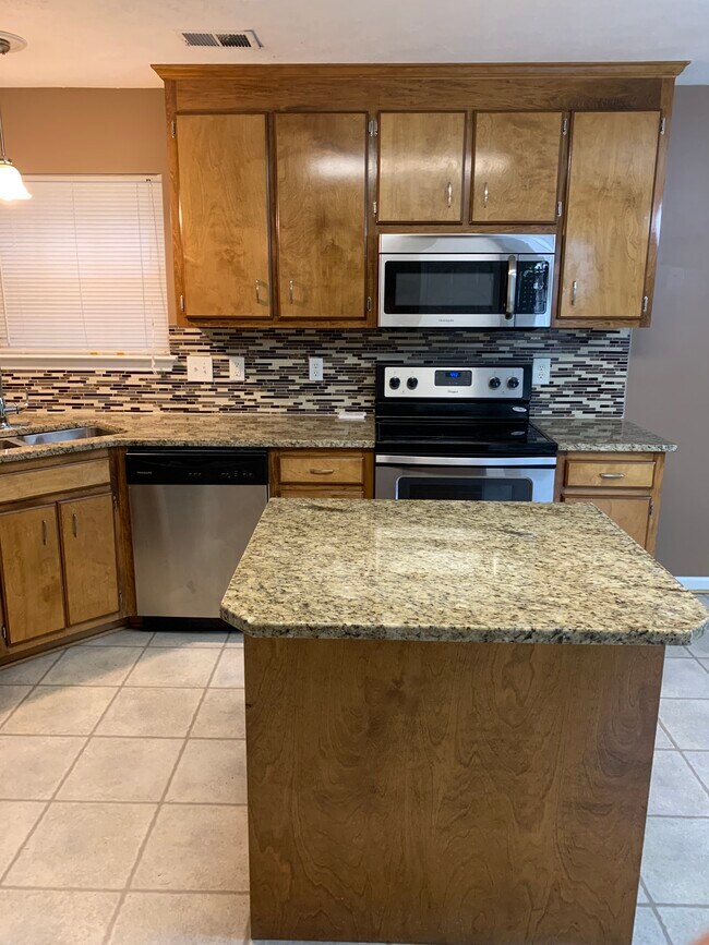 Foto del edificio - 5351 Palmer Ln