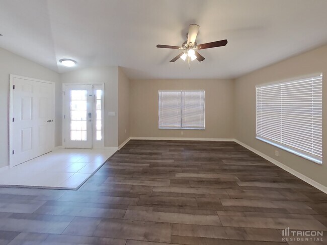 Foto del edificio - 4680 Treasure Cay Rd