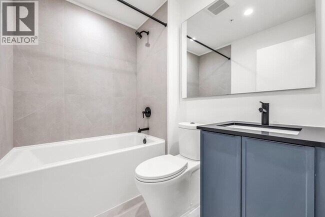 Building Photo - 3055 Murray St