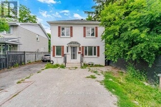 Building Photo - 249 Burnhamthorpe Rd