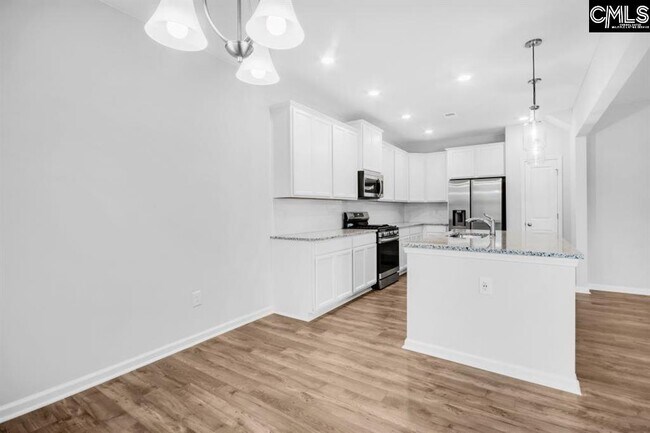 Foto del edificio - 917 Woodcreek Farms Rd