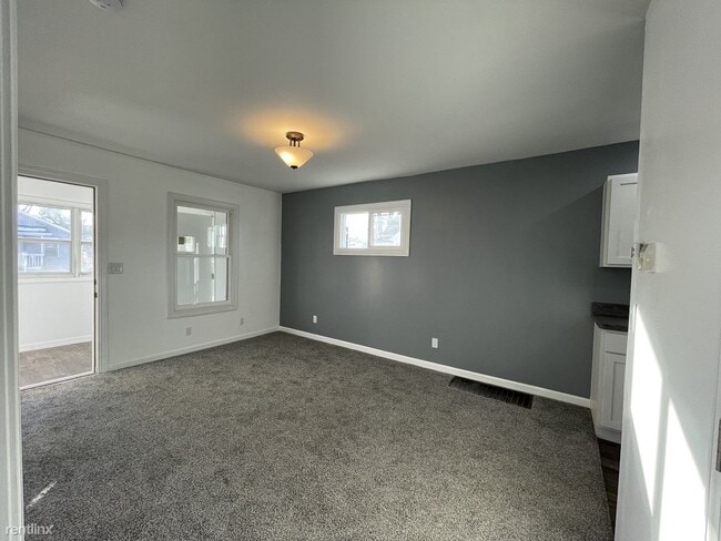 Building Photo - 3 br, 1 bath House - 602 E Bird St
